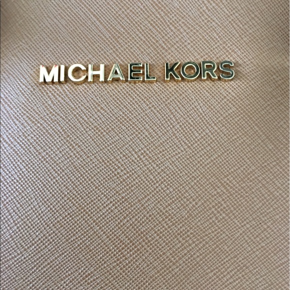 Michael Kors Sutton Medium Leather Satchel - Picture 3 of 9